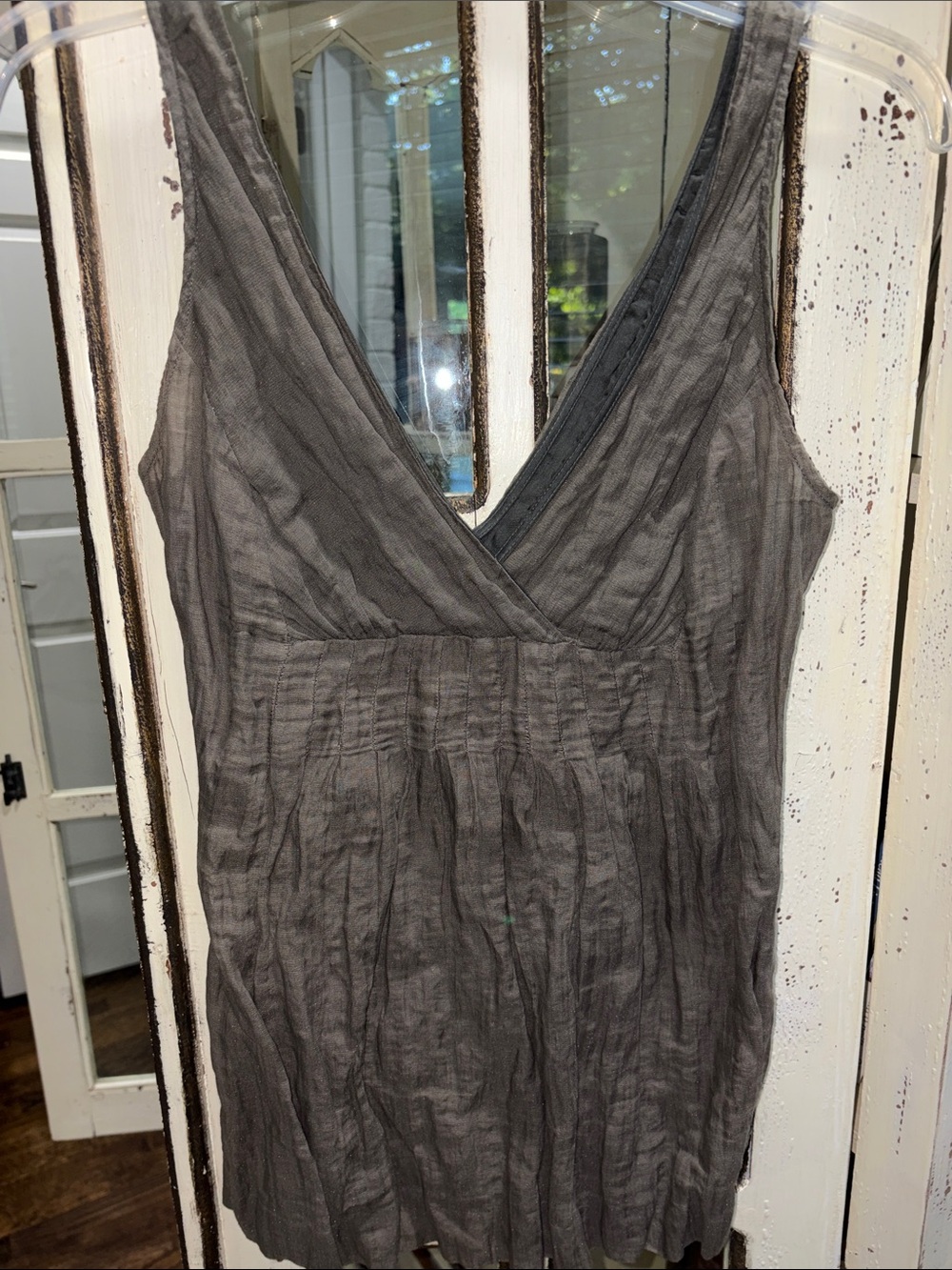 Vince Sleeveless V-Neck Crinkled Tunic Top -